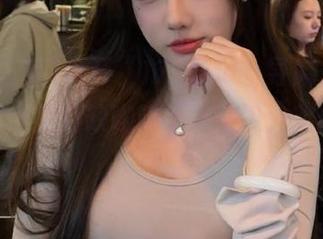 点开“17c吃瓜”导航，瞬间让我觉得生活缺咖啡不如缺瓜，哈哈哈哈！