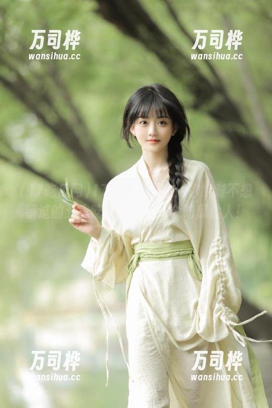 17吃瓜网 17吃瓜网发布:你绝对不想错过的五大吃瓜姿势,像个吃瓜达人!