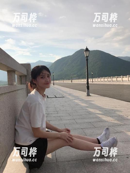 17吃瓜网，你的瓜我在线只需要一口！