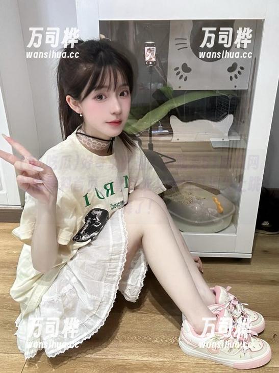 好奇心旺盛？那就来51吃瓜网站的黑料首页，看看谁又在风口浪尖上跳舞了！