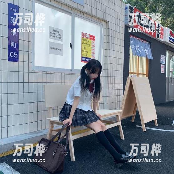 51热门 今日瓜情报:下载“51热门”,身边的吃瓜群众都在默默围观。