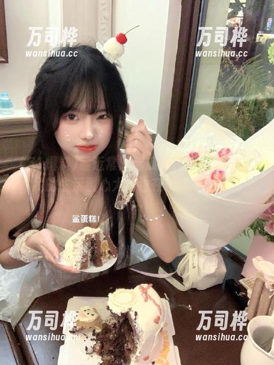 最近常刷吃瓜网官网的51爆料，我的生活重心大概也在悄然转移了吧……