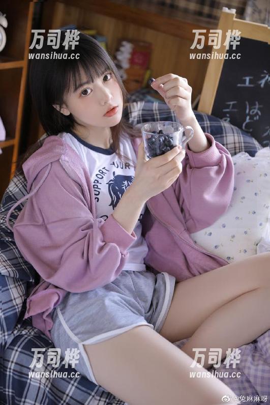 中心有多怪？61吃瓜网苹果版告诉你，这里瓜很甜，但口味不一！