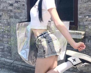 92吃瓜网发布：在线PK，谁的八卦故事让人忍俊不禁