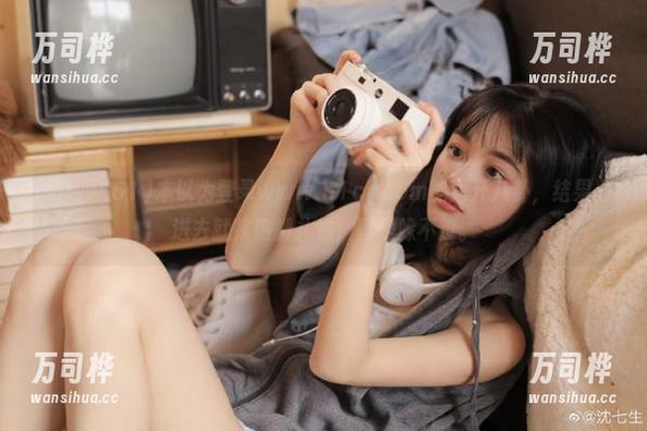 本以为登录www.51cgcom能避开八卦，结果一进去就是热搜扎堆，真是躲不过。