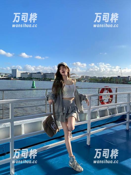 五一吃瓜中心网：在线快节奏吃瓜，真让人怀疑人生！