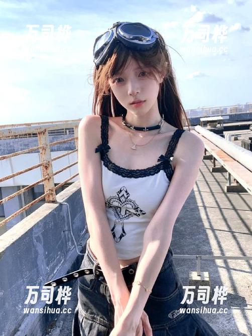 五一吃瓜网直达官方网站，你的吃瓜之旅从这里启程，准备好被猛男美女轰炸了吗？