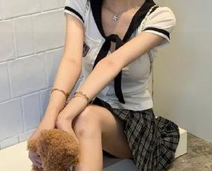 今天的“吃瓜头条”分享真的是瞬间抓住我全部注意力，感觉整个世界都在这个瓜里转。