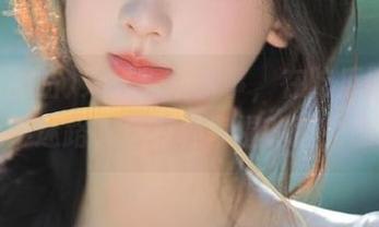 天天无所事事，在吃瓜网站上永不迷路，竟有种幸福的迷失感。