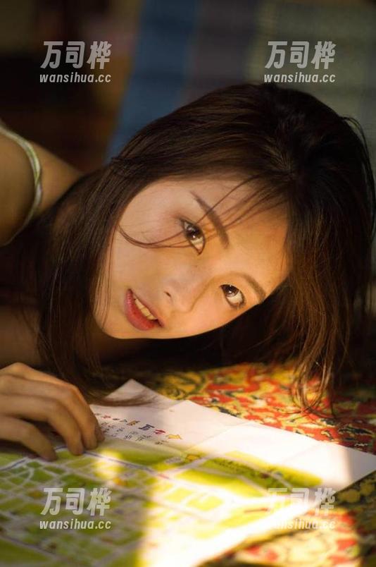 吃瓜黑料在线：主播今天的表情包好像有点温柔哦，是不是在暗示什么？