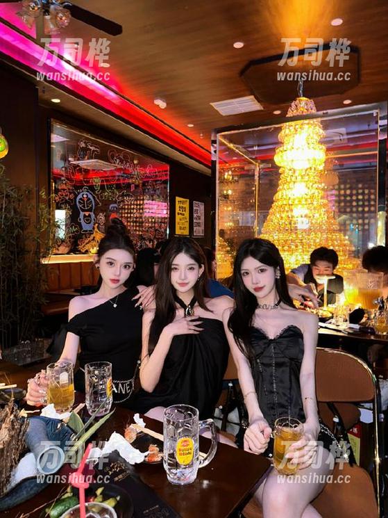 吃瓜黑料网 吃瓜黑料网下载攻略:黑料大放送,吃瓜群众准备好了吗!