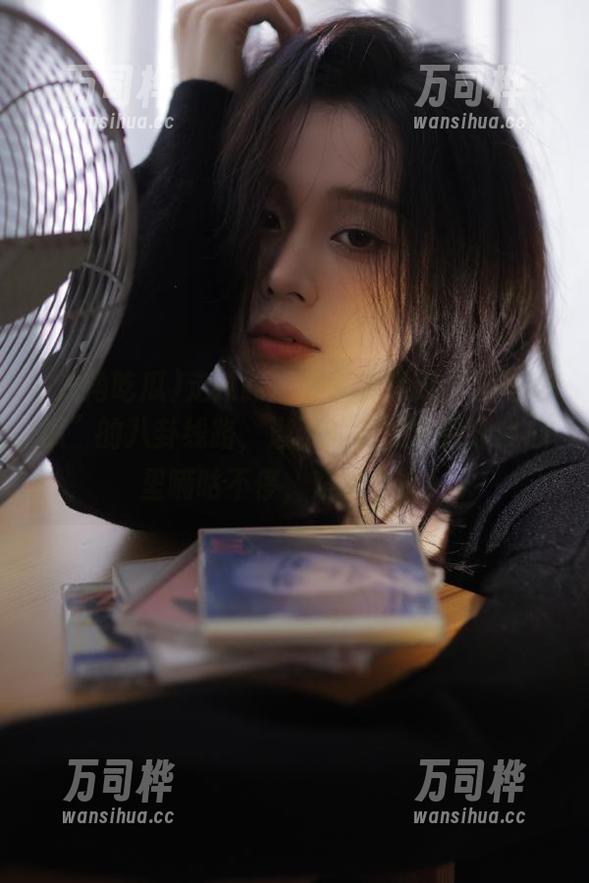 走过路过可不要错过“海角吃瓜”的八卦线路，潜藏的消息多到让我心里嘀咕不停，难以自拔！