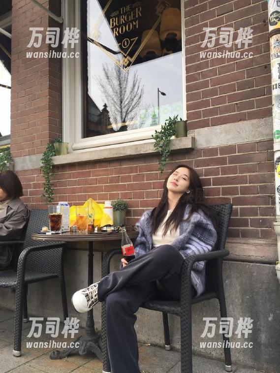 “黑料91”app：今天又有人摘瓜啦，真的假的快来围观