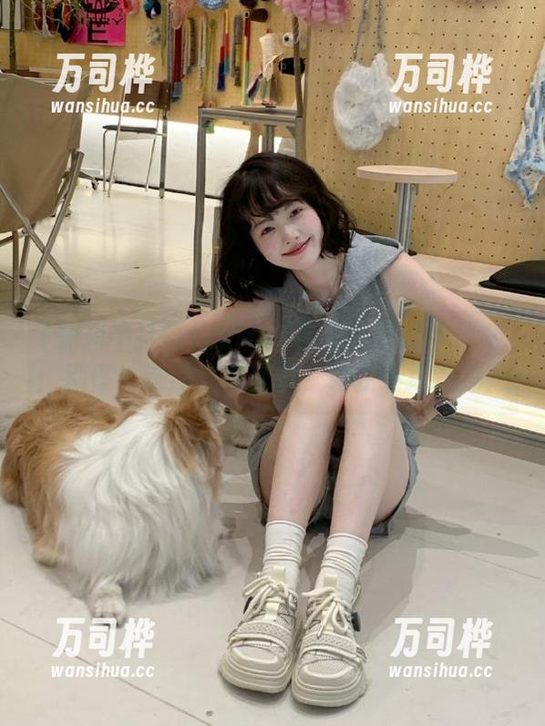 黑料不打烊 zztt25黑料不打烊苹果版:别停!这瓜口味太重,让我继续追踪!