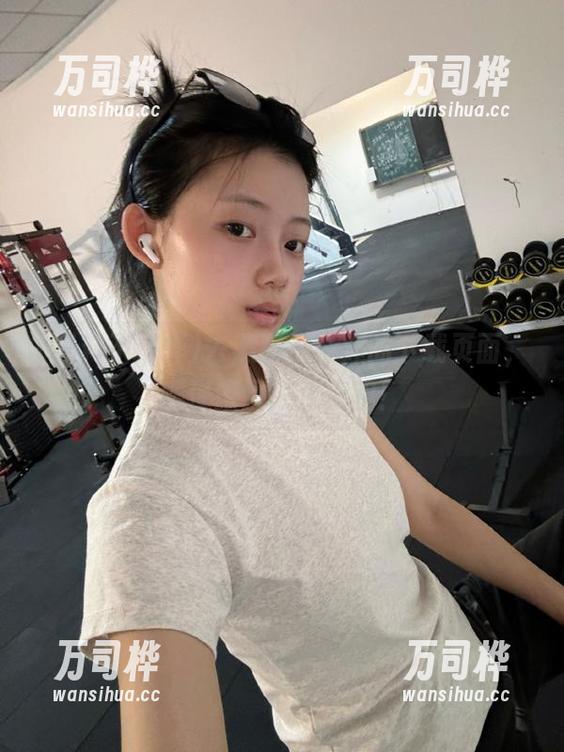 黑料不打烊 去黑料不打烊的下载页面,顺便瞅瞅人生真相!