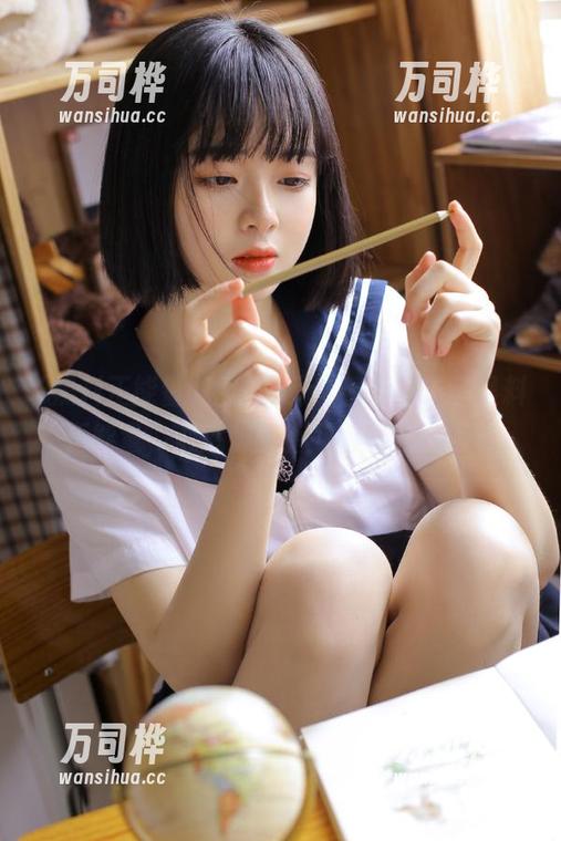 手握网页，看万篇长征黑料正能量，心底却暗暗期待好戏上演。