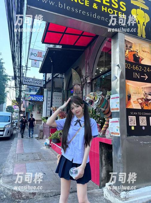 小姐姐都在用的黑料爆料网app，谁说吃瓜不能性感？