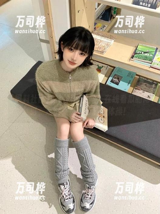 黑料社区网站：在线看瓜的同时，还能练成‘无脑’体操！