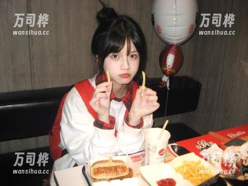 黑料网发布：朋友圈都在传的那个小视频，真相竟然是……